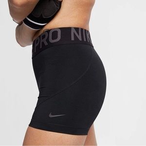 NWT Nike Pro Shorts Size Small